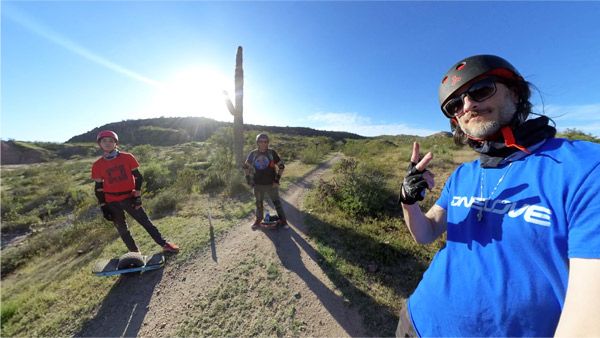 riding onewheels in the desert trails of Phoenix