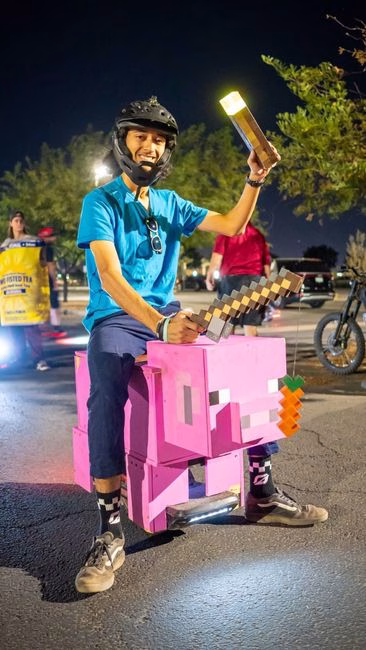 Onewheel Minecraft Halloween outfit